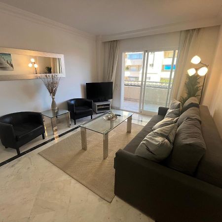 マルベーリャHeart Of Puerto Banus Newly Renavated Free Parking , Wifi ,Pool,Gym,Padel Courtアパートメント エクステリア 写真