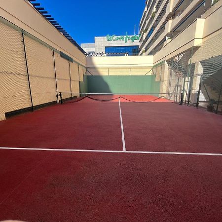 マルベーリャHeart Of Puerto Banus Newly Renavated Free Parking , Wifi ,Pool,Gym,Padel Courtアパートメント エクステリア 写真